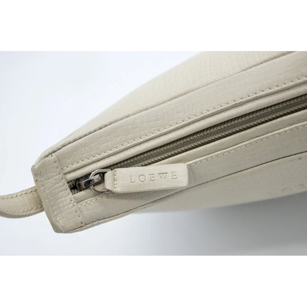 Loewe‎ Vintage Crescent Shoulder Bag Cream Textured Leather Hobo